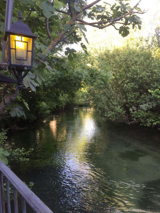 Suite Sur La Sorgue LʼIsle-sur-la-Sorgue Exterior foto