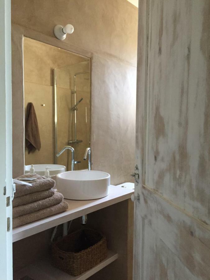Suite Sur La Sorgue LʼIsle-sur-la-Sorgue Exterior foto